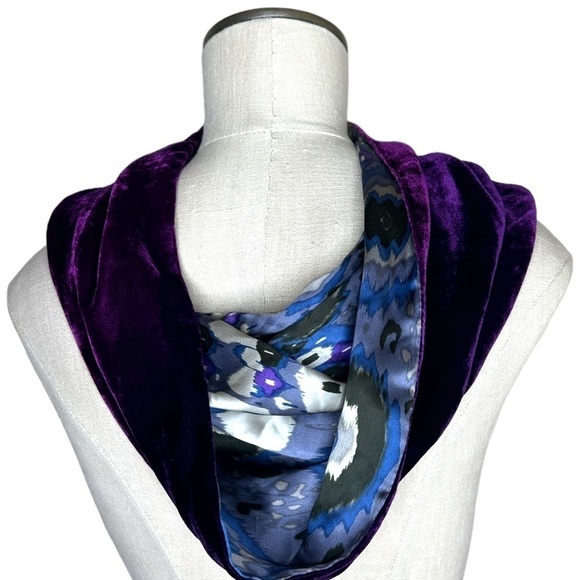 Kevin O’ Brien Studio Printed Silk Velvet Infinity Scarf - Picture 5 of 5